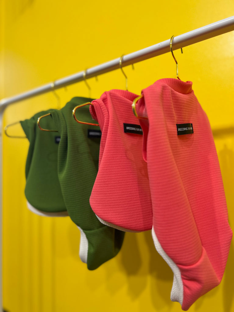 "go-to"No-sleeve long body Green color