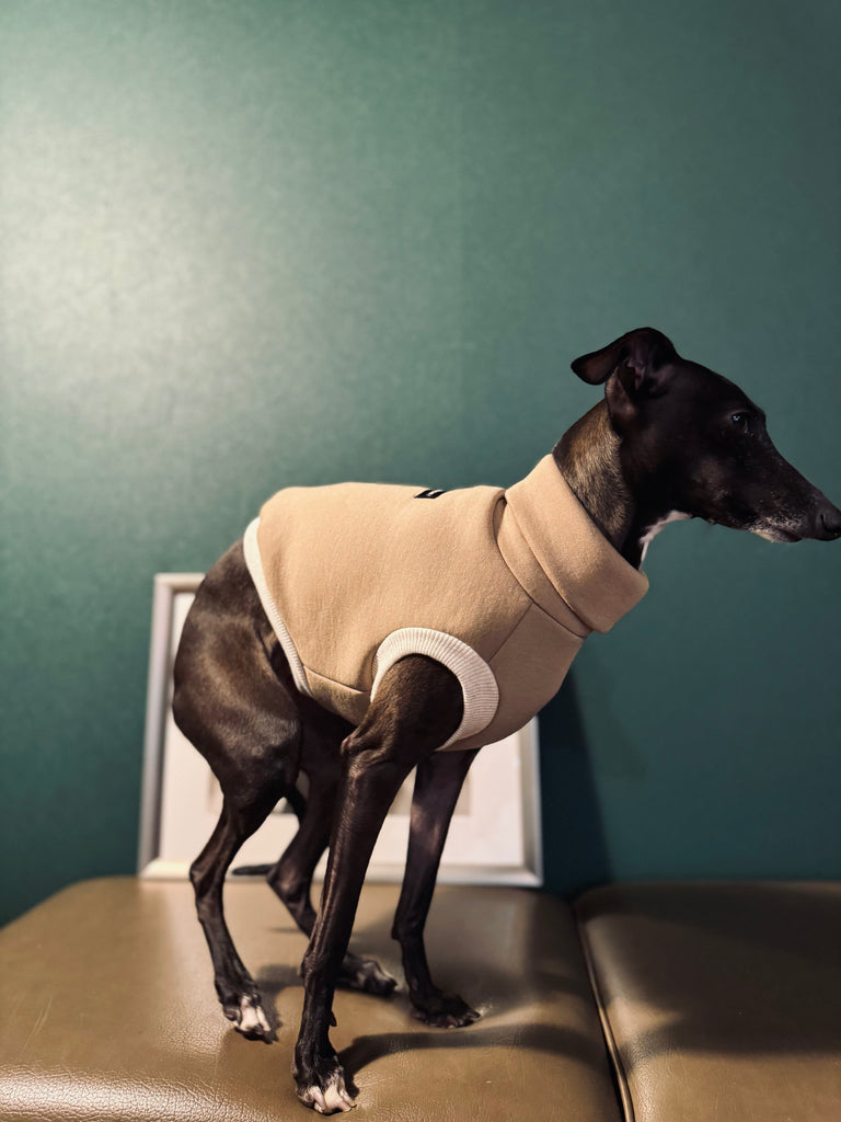 "HYGGE" Bonding Knit Short Vest No-Sleeve-Beige Color