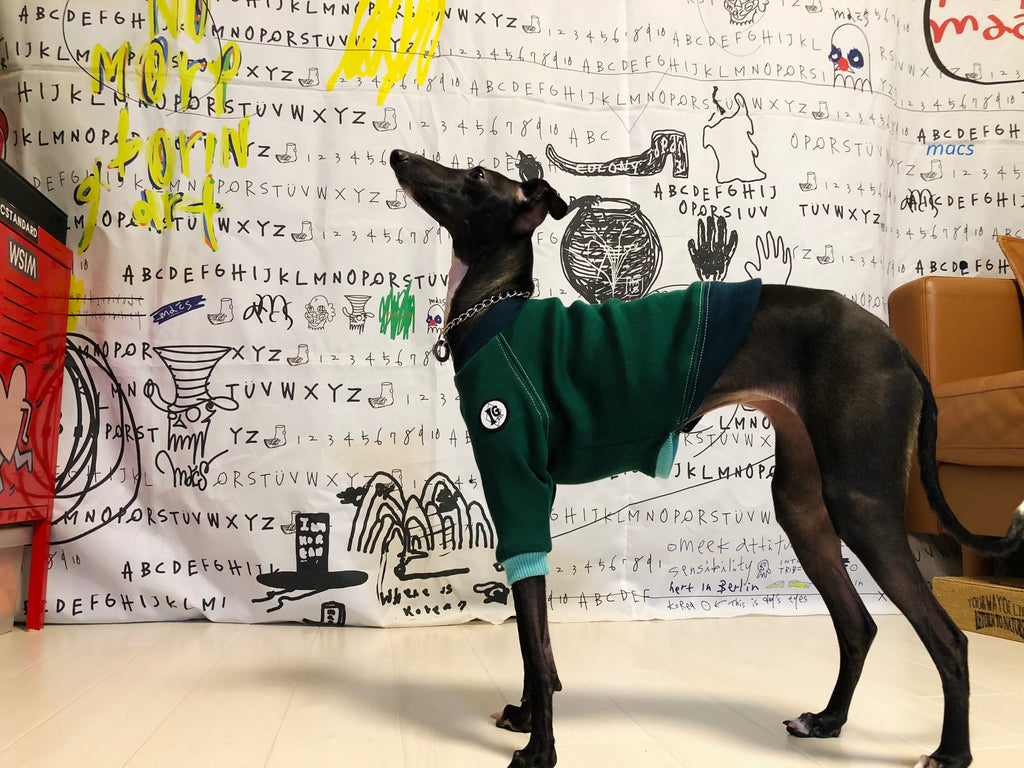 "A.M.10:00" T-Shirt -Green