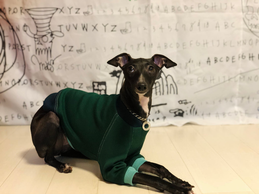 "A.M.10:00" T-Shirt -Green