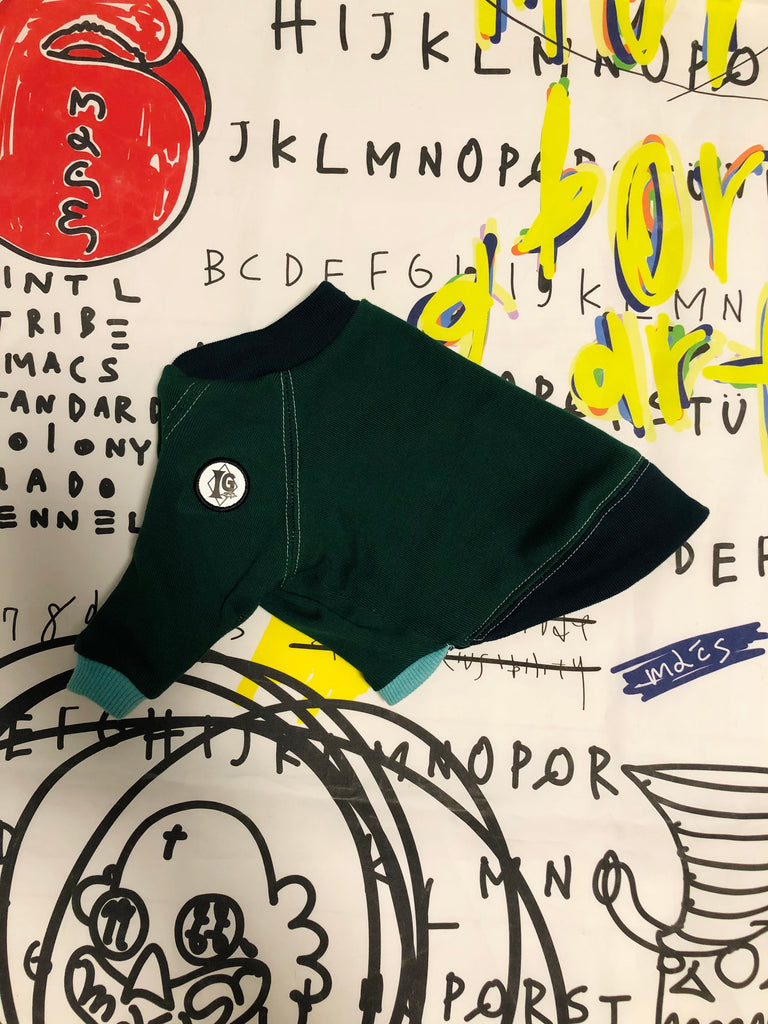 "A.M.10:00" T-Shirt -Green