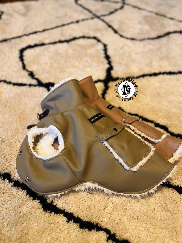 ”Stand-by(BFW?)” I'm Here Air tag Pocket Fake Leather Vest - LIGHT BROWN