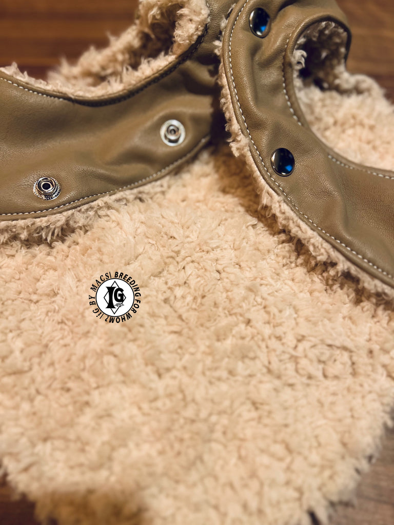 ”Stand-by(BFW?)” I'm Here Air tag Pocket Fake Leather Vest - LIGHT BROWN