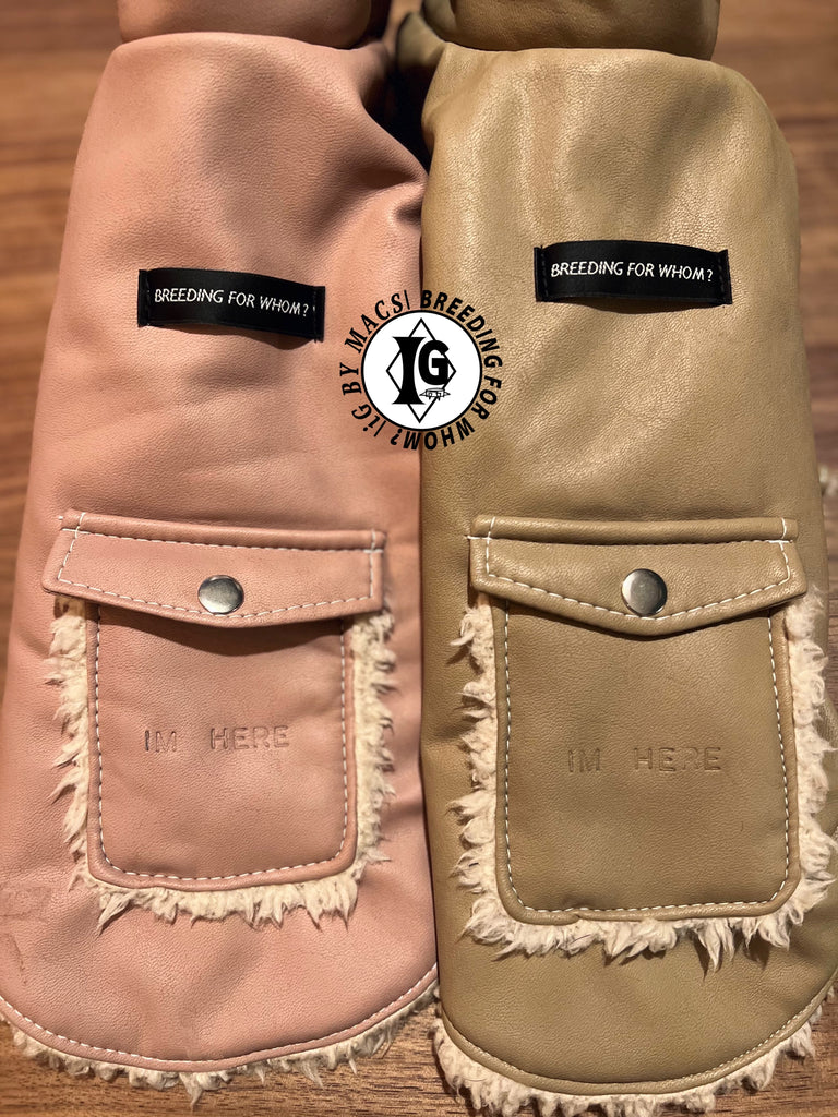 ”Stand-by(BFW?)” I'm Here Air tag Pocket Fake Leather Vest - LIGHT PINK